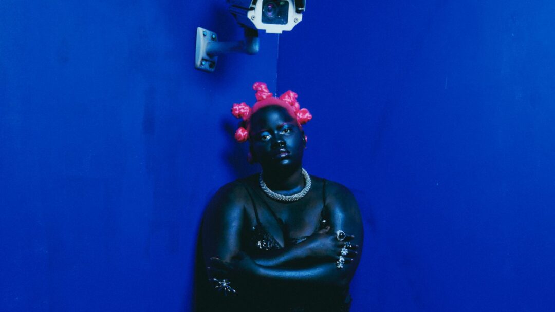 Uzi Freyja + Twende Pamoja